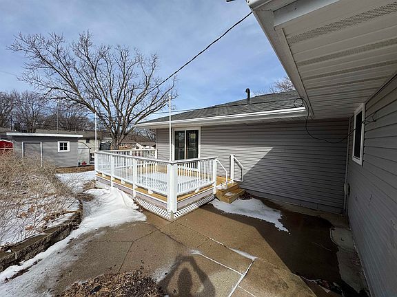 2nd image of 2801 S Cornelia St
