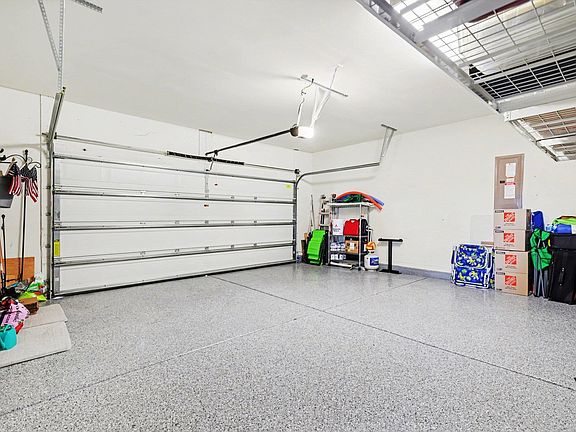 5th image of 1811 B High St.