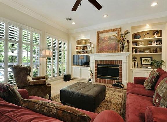 3rd image of 210 Lochmere Dr
