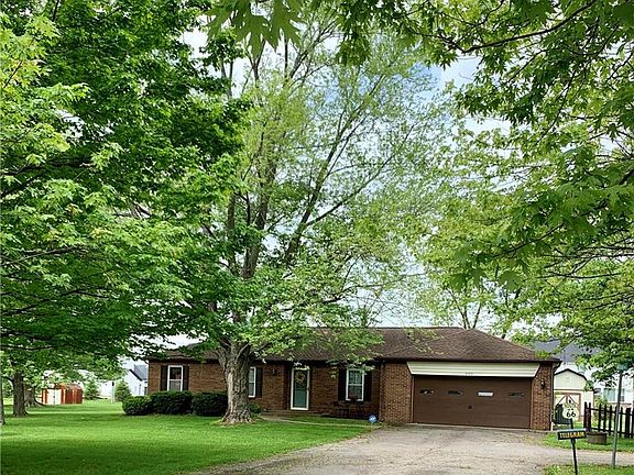 3rd image of 2362 N County Road 800 E