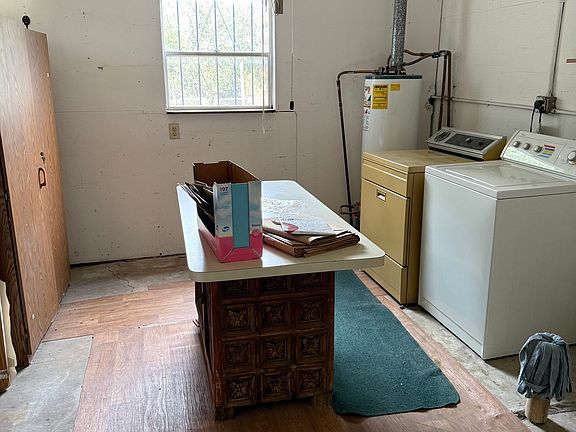 3rd image of 111 Ashland