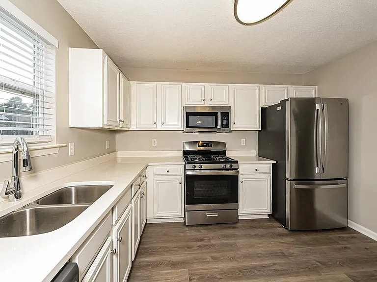 3612 Rosebud Park Dr — Photo 7