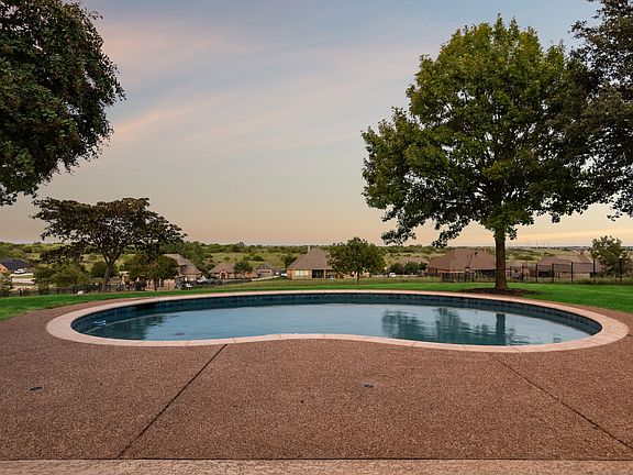 4th image of 10500 Los Rios Dr