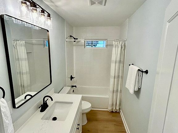 4th image of 158 Linda Cir