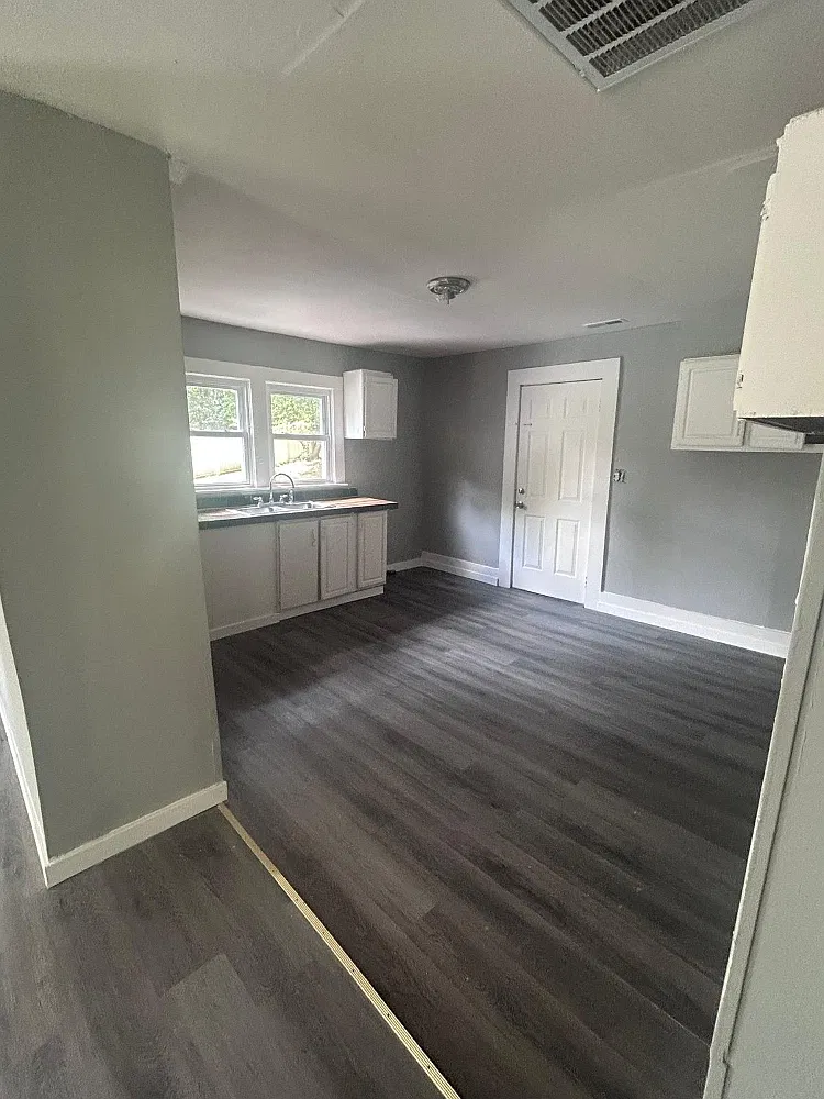 2 bed, 728 sqft, $1,072 — Photo 4
