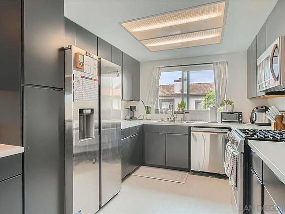 5th image of 9840 Shirley Gardens Dr Unit 8