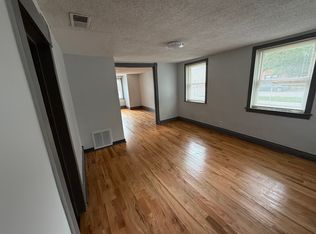 9548 S Avenue L #1, Chicago, IL 60617