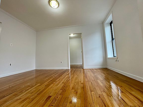 2nd image of 312 W 15th St APT 20