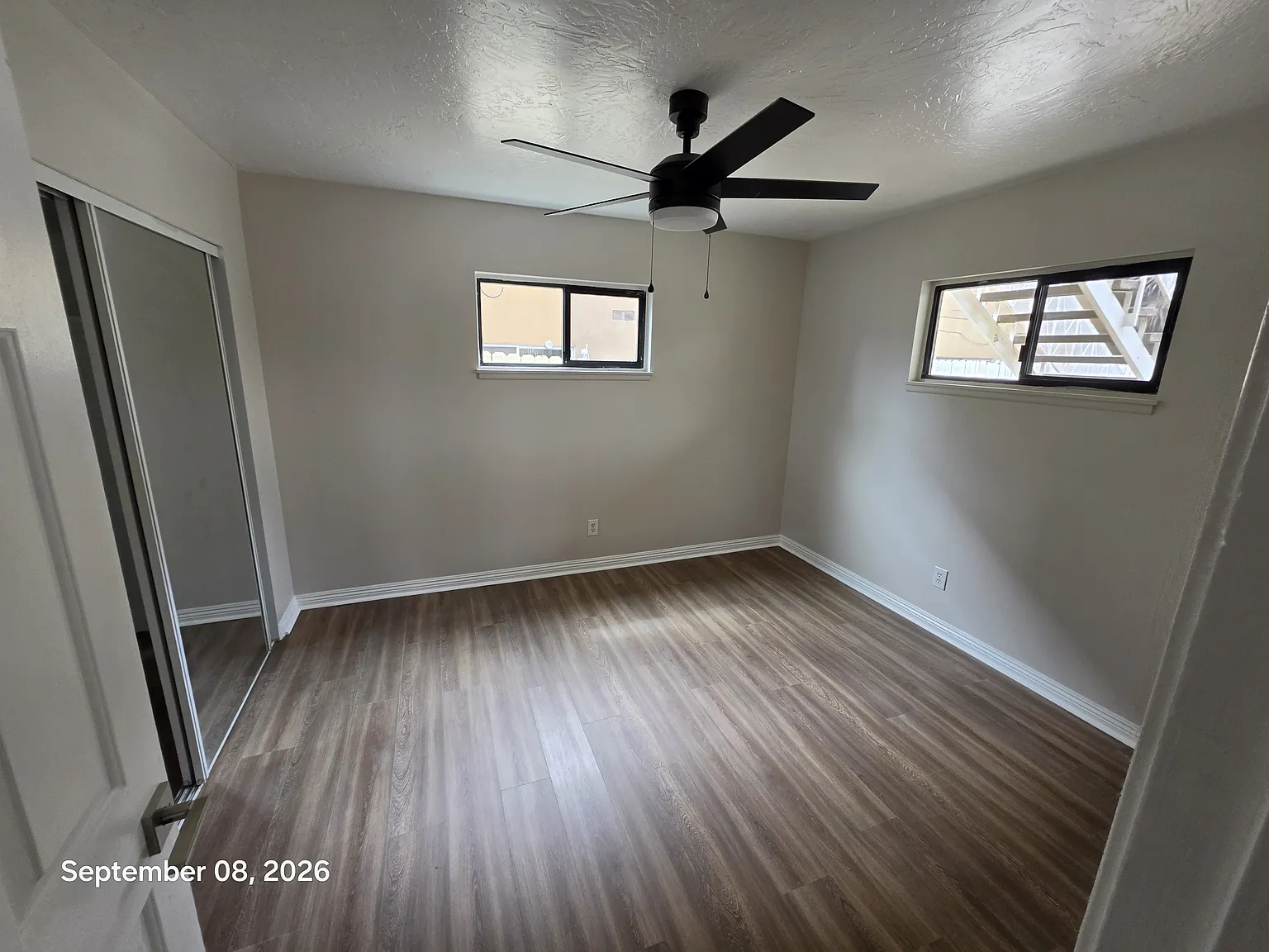 2 bed, 1000 sqft, $2,600 — Photo 2