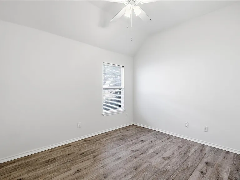 5625 Overland Dr — Photo 25