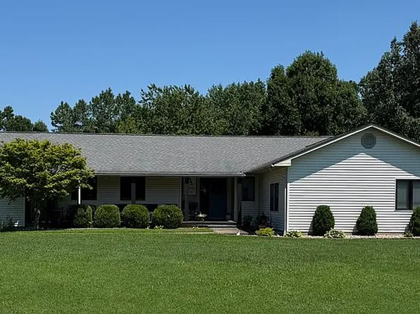 3 Emery Ln, Harrisburg, IL 62946