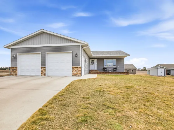 630 Driftwood Ave, Watkins, MN 55389