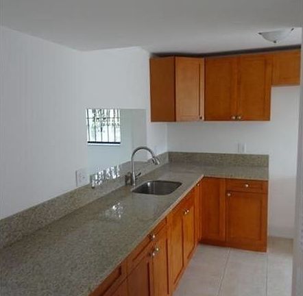 2nd image of 638 NE 195th St