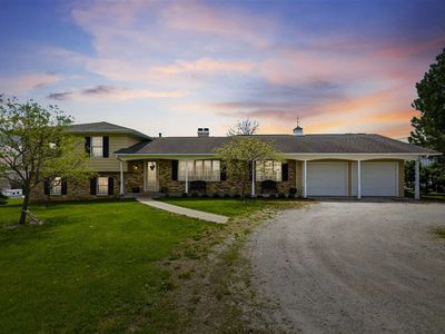 5325 Herbert Hoover Hwy NE, West Branch, IA, 52358