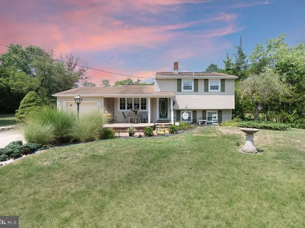 39 S Cedar Brook Rd, Sicklerville, NJ 08081
