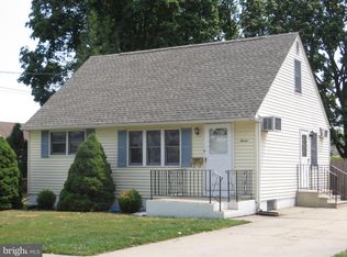 7 Benson Ln, Hamilton, NJ 08610