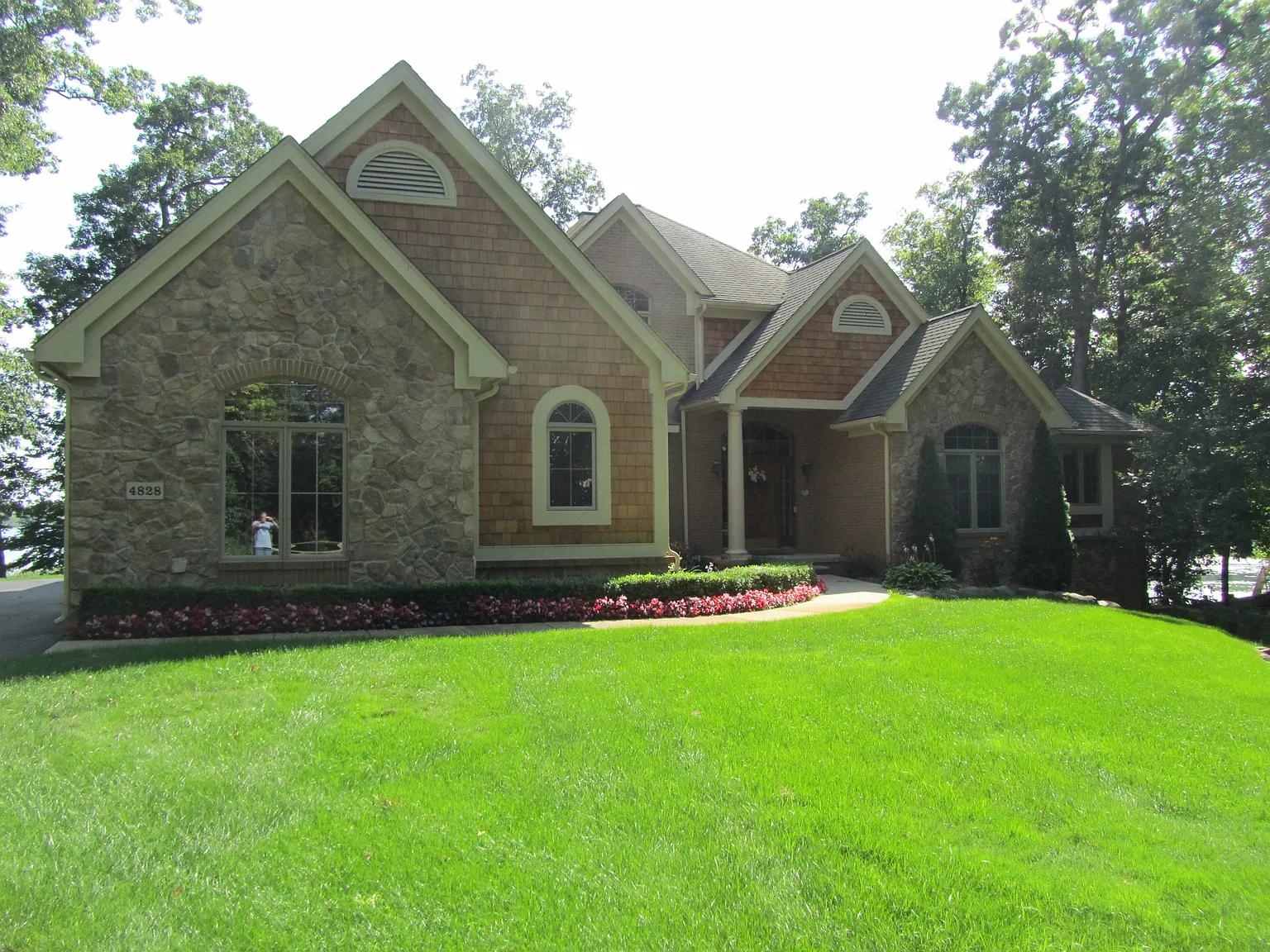 4828 Grover Dr photo 1