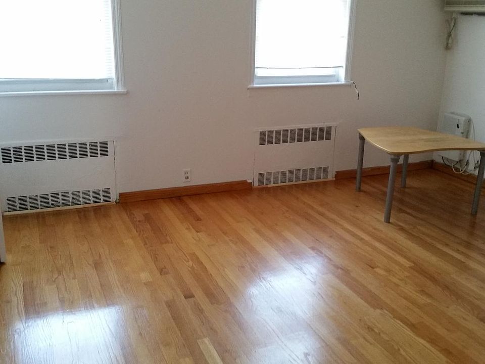 2nd image of 1912 E 35th St Floor 2