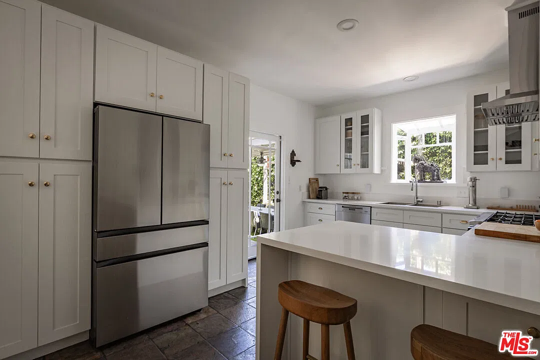 4 bed, 4.0 bath, 2783 sqft, $25,000 — Photo 4