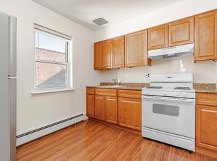 2121 33rd Ave #3R, Astoria, NY 11106