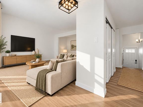 3rd image of 8914 162nd St NW