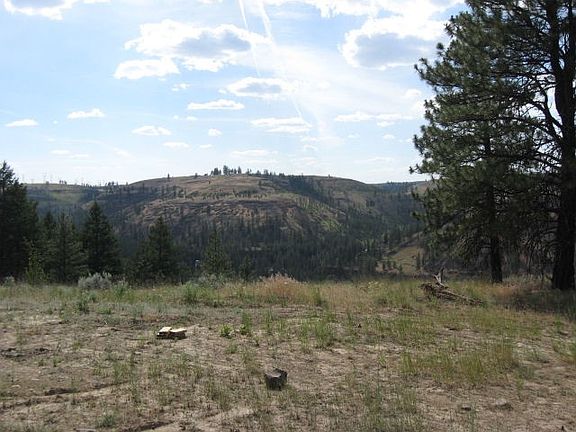 5th image of Overlook Dr