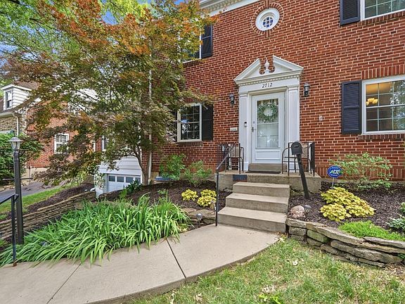 3rd image of 2712 Ridgewood Ave