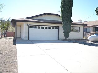 42712 Coolcrest Dr, Lake Hughes, CA 93532