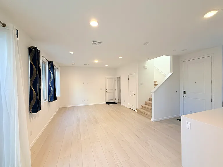 29502 Marx Way — Photo 4