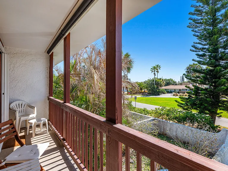 1318 S Miramar Ave #208 — Photo 28