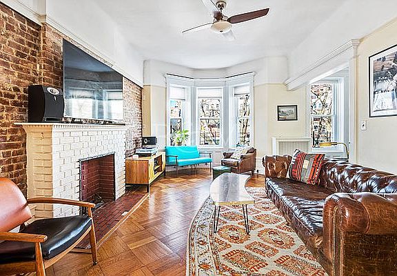 3rd image of 1074 Carroll St #2
