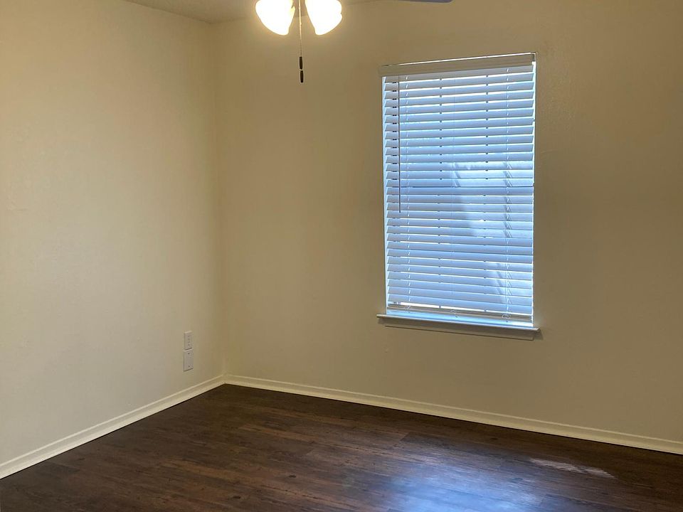 1st image of 590 Craig St #102-A