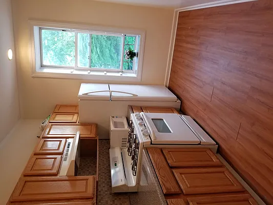 Rented by Max & Associates Realty Corp | media 19