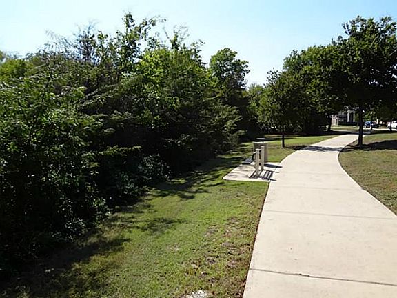 3rd image of 1319 Shelborn Dr