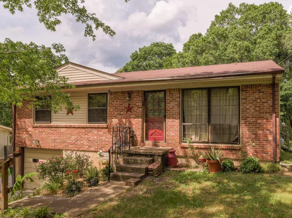 9046 Wooten Rd, Chattanooga, TN 37416