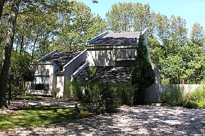 3rd image of 35 Country Club Dr