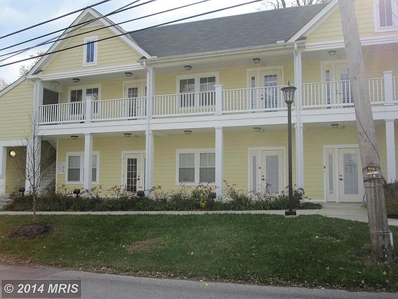 3rd image of 301 Main St Ste 2C