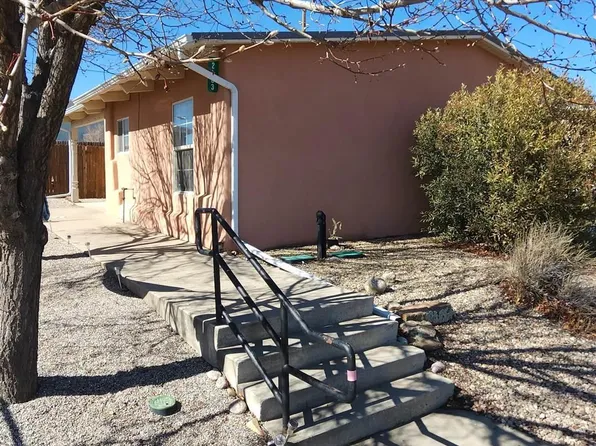 2403 Yucca St, Las Vegas, NM 87701