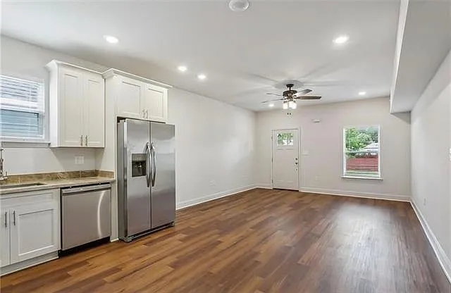 3 bed, 3.0 bath, 1284 sqft, $2,200 — Photo 3