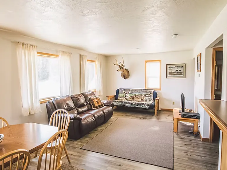 22614 Terrace Dr — Photo 8