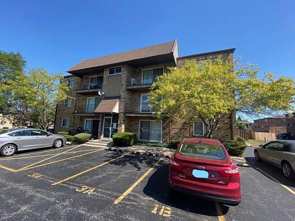 2nd image of 7121 Laverne Ln APT 2C