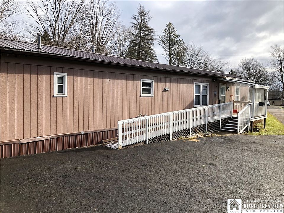 15 Greenhurst Village Dr, Jamestown, NY 14701 Zillow