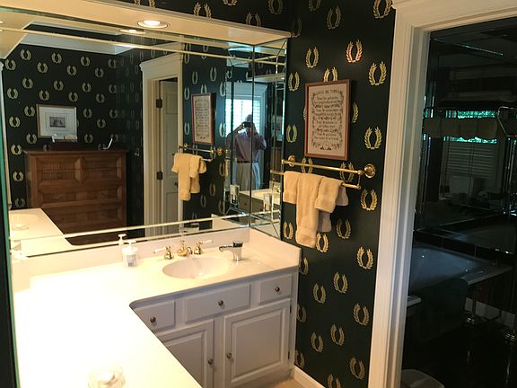 Master BA double vanity