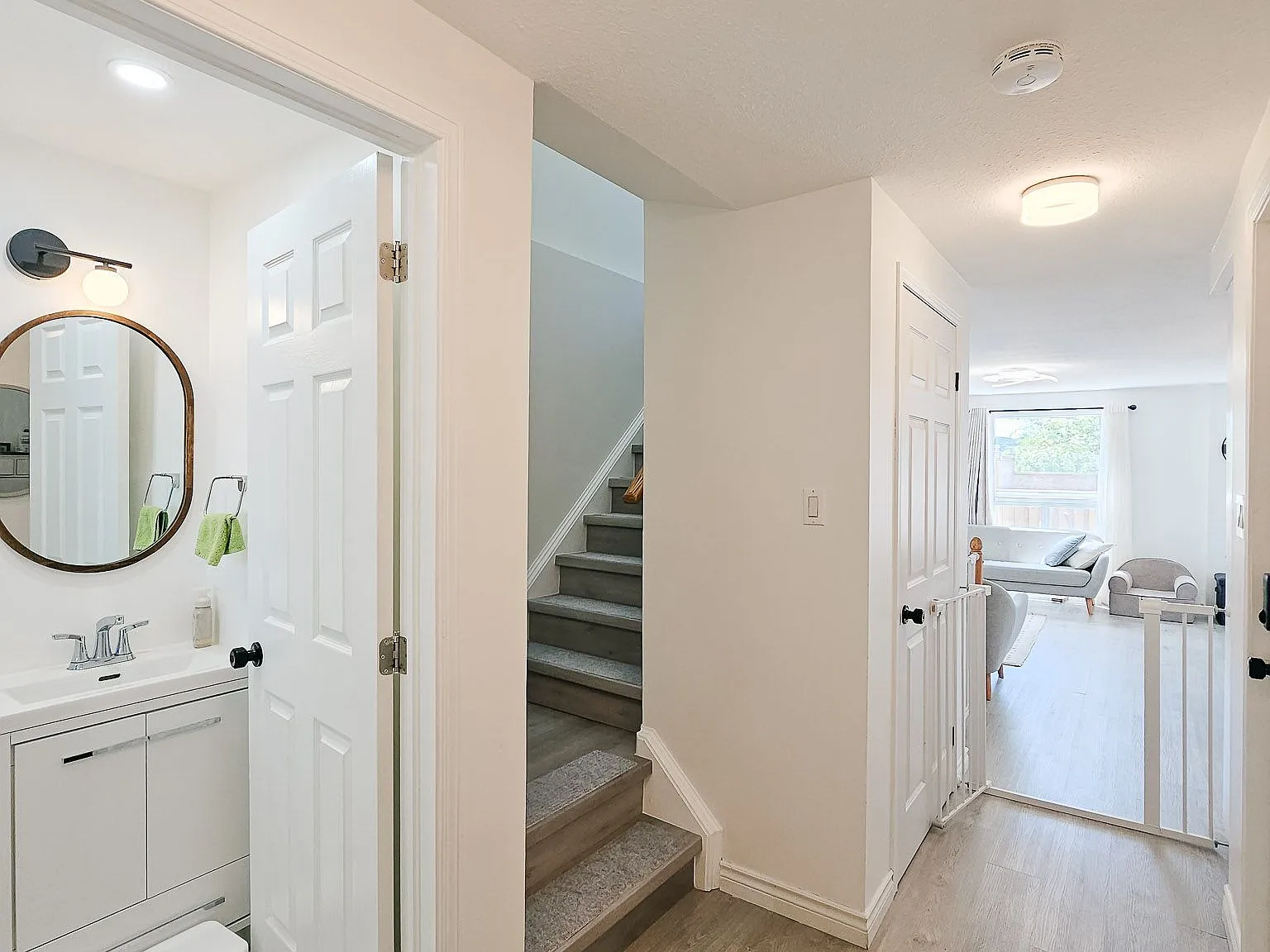 4 bed, $2,950 — Photo 2