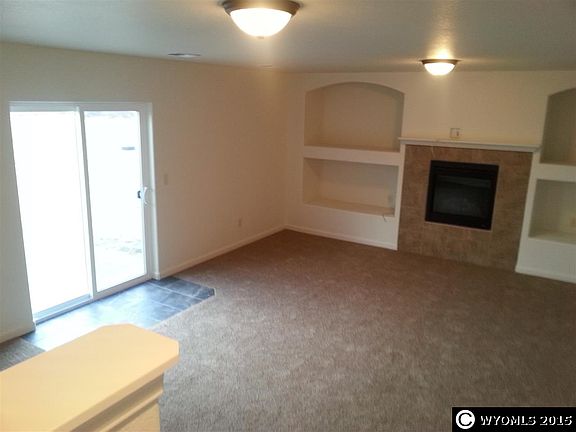 5th image of 608 Toll St