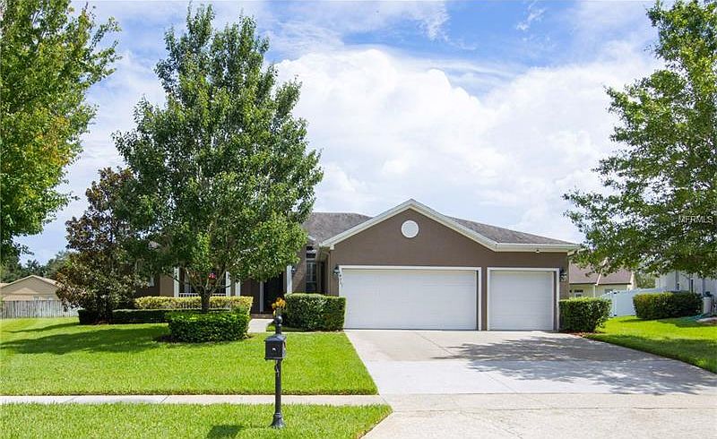 1st image of 423 Tierra Verde Ln