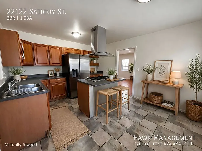 22122 Saticoy St — Photo 1