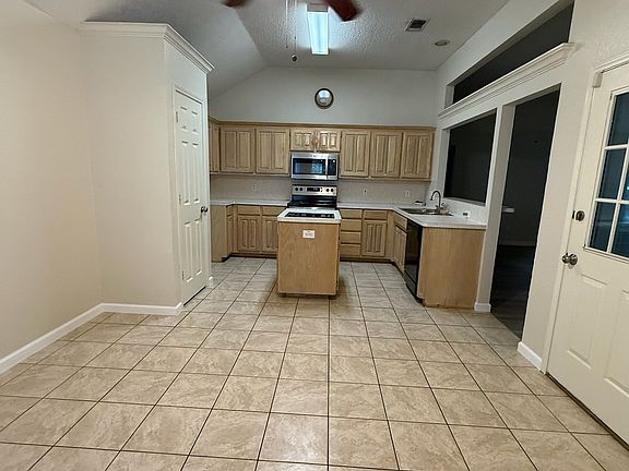 4th image of 3615 Sunnypark Dr