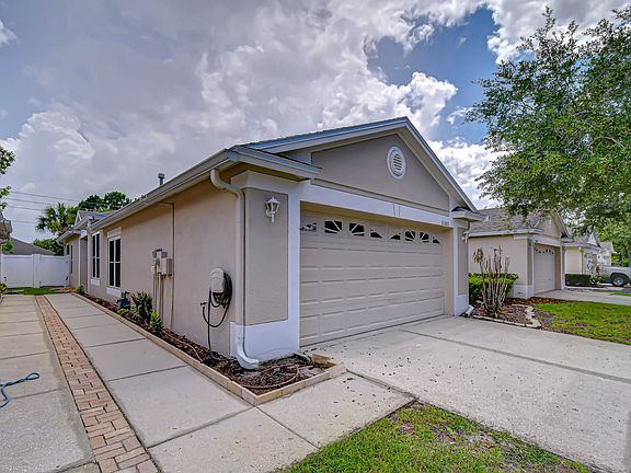 3rd image of 31501 Shaker Cir
