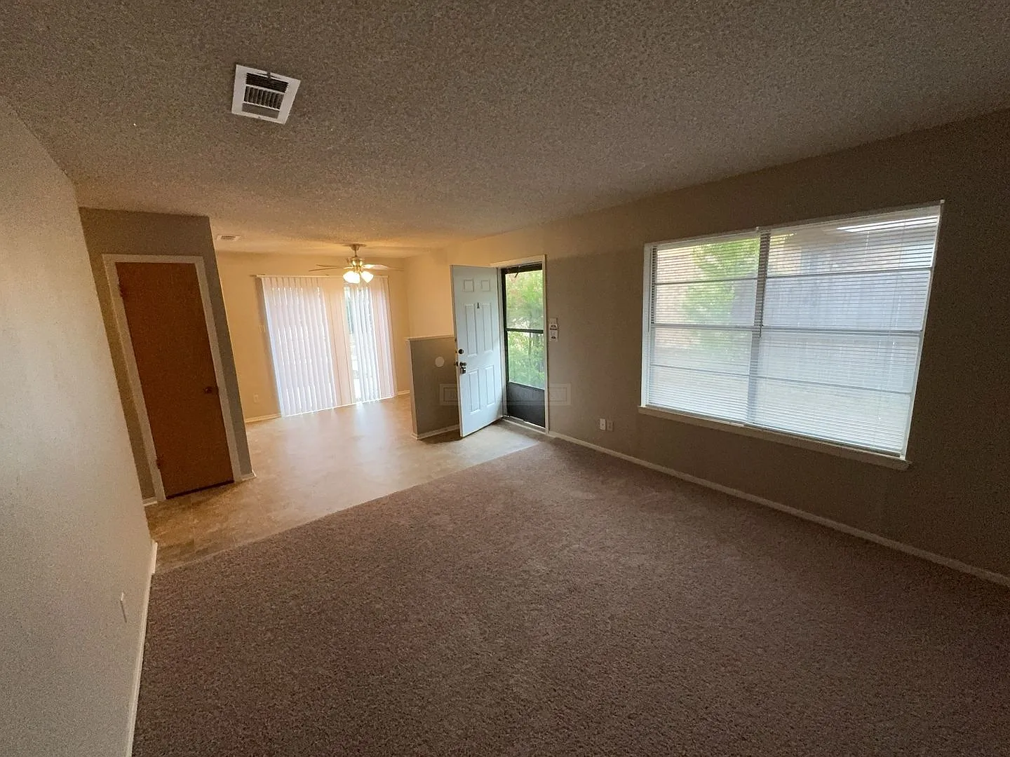 1205 Wales Dr — Photo 4